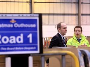 Justin Tomlinson MP Opens Royal Mail Swindon Package Hub