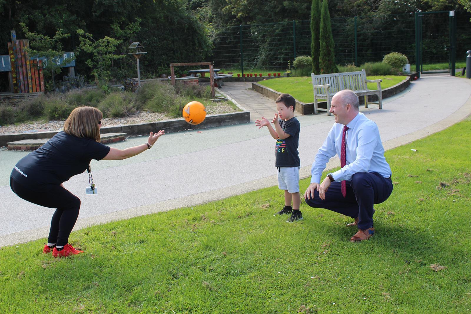 Justin Visits Draycott Sports Camp To Meet Inspirational Oscar