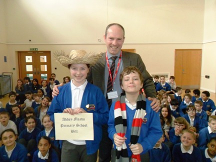 Justin Tomlinson MP Visits Abbey Meads Primary School