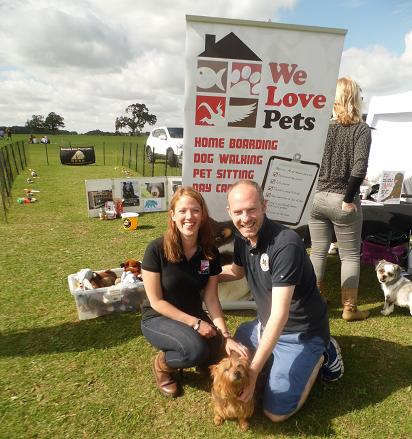 Justin & Jo Get Behind "Lydiard Bark" Dog Show