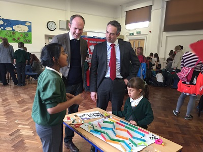 Justin Joins Students For Ferndale Primary School Science Fair