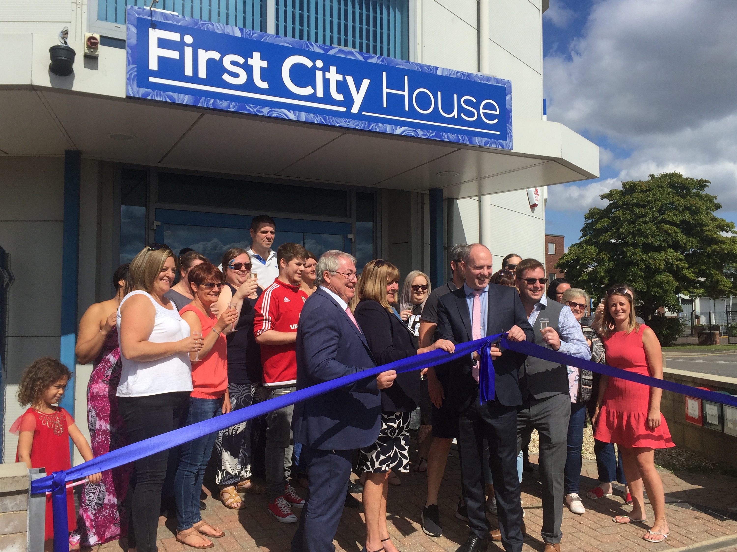 Justin Tomlinson MP Welcomes Expansion Of First City Nursing Services Into New Home In North Swindon