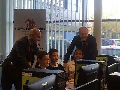 Justin Helps Launch Digital Schoolhouse Programme In Swindon