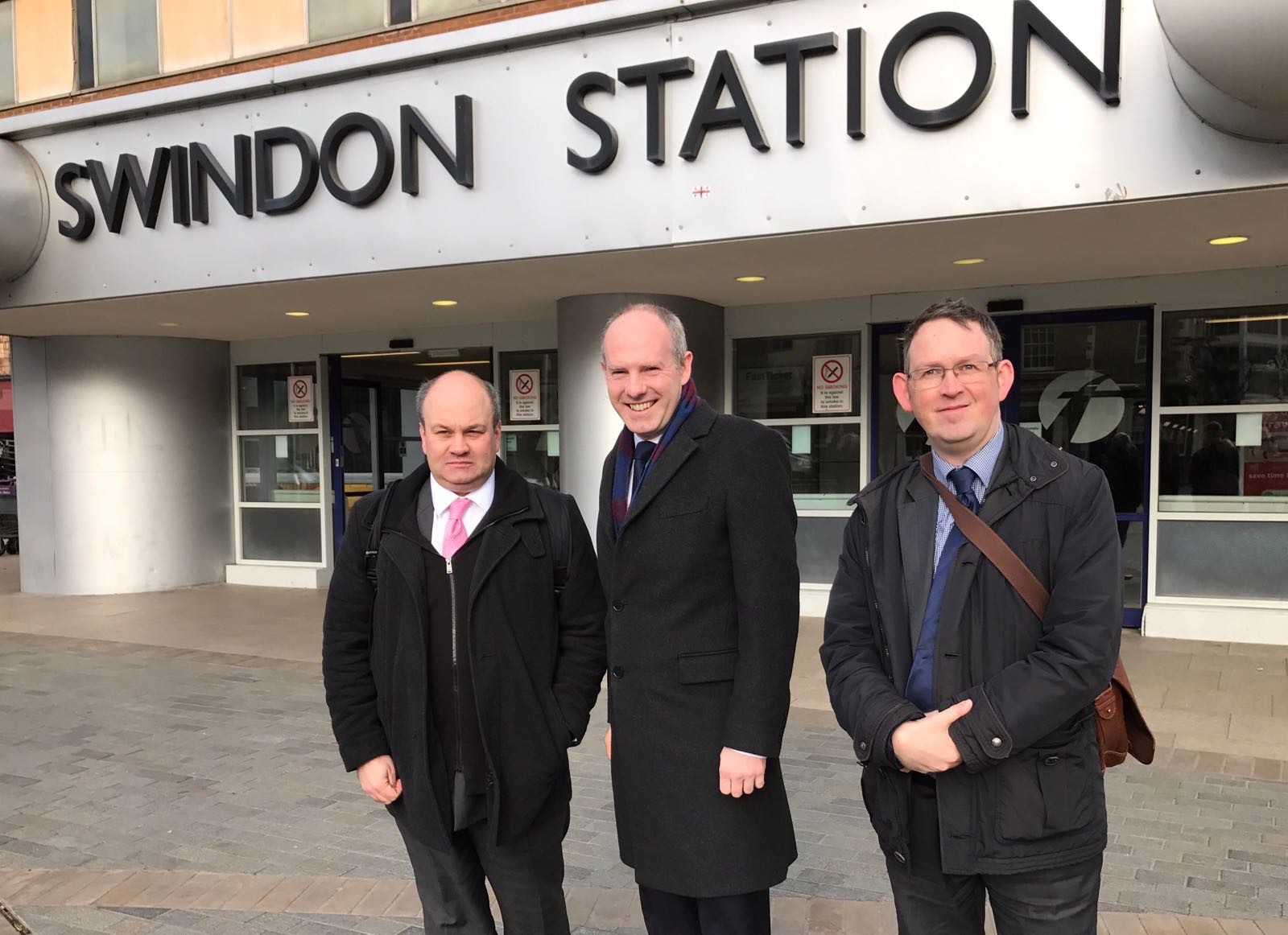 Justin Tomlinson MP Welcomes New Disabled Parking Bays At Swindon Train Station