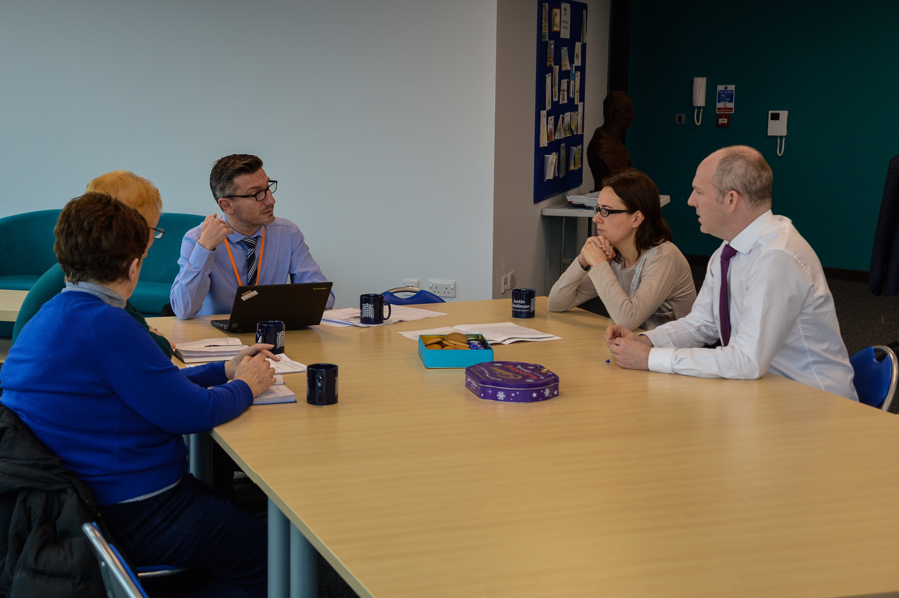 Local MP & Councillors Discuss Options For Safer Redhouse Way With Council