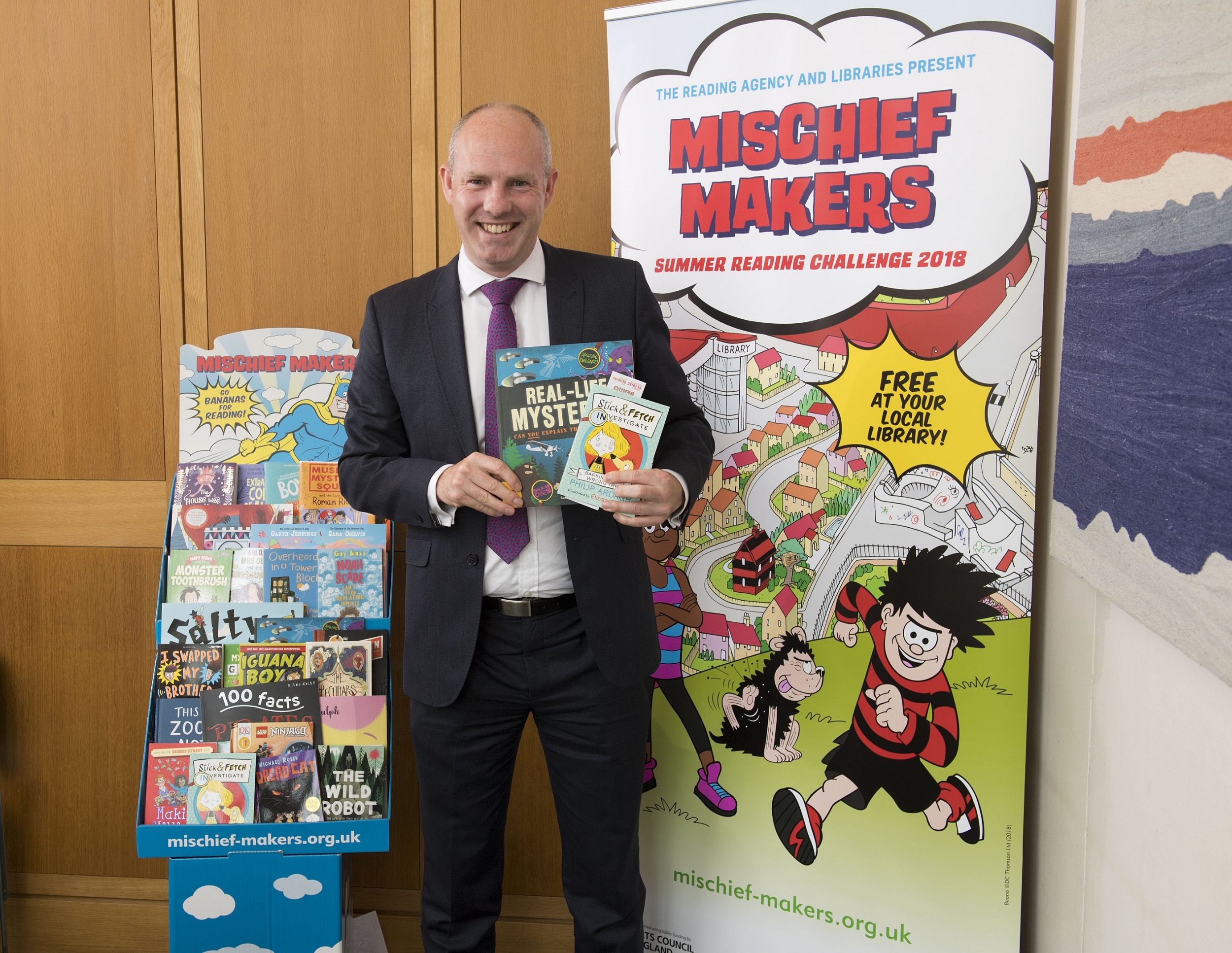 Justin Tomlinson MP Launches Popular Annual Summer Reading Challenge For Young People