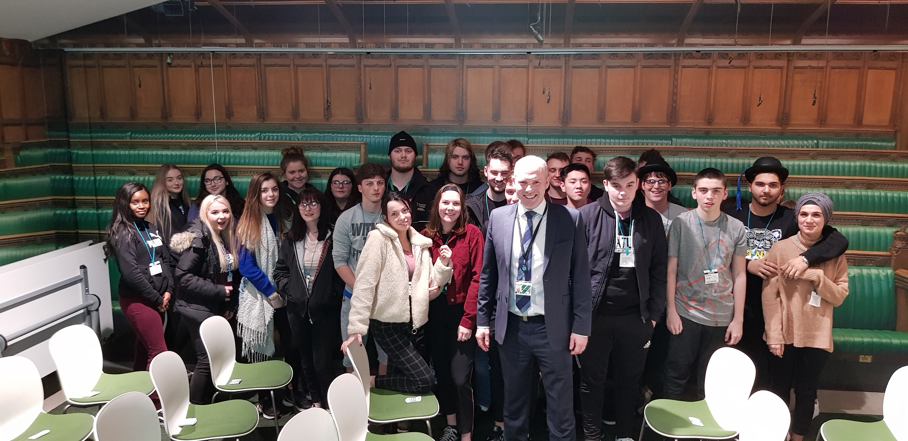 Justin Tomlinson MP Meets Swindon College Students In Parliament