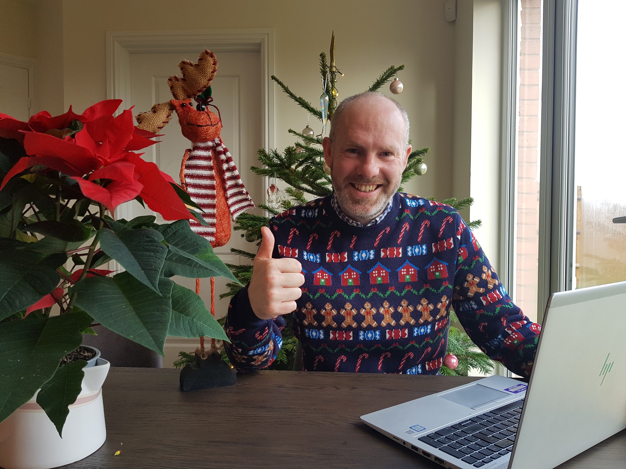 Justin Joins Save The Children's Christmas Jumper Day