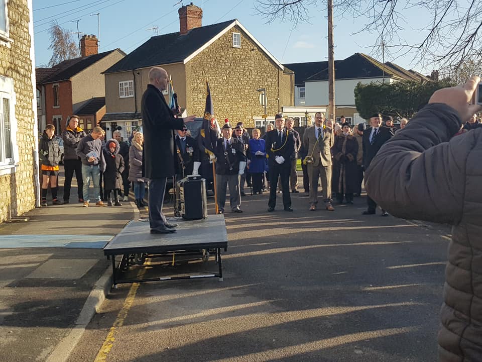 North Swindon MP Joins Stratton Residents In Paying Tribute To Spitfire Pilot 80 Years On